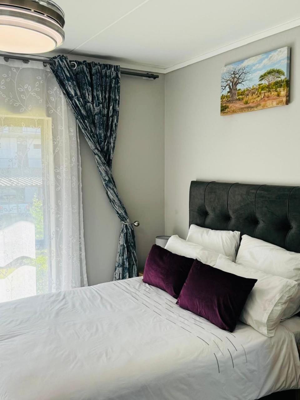 Lakhe Lethu Apartment: Valley Estate Apartment *