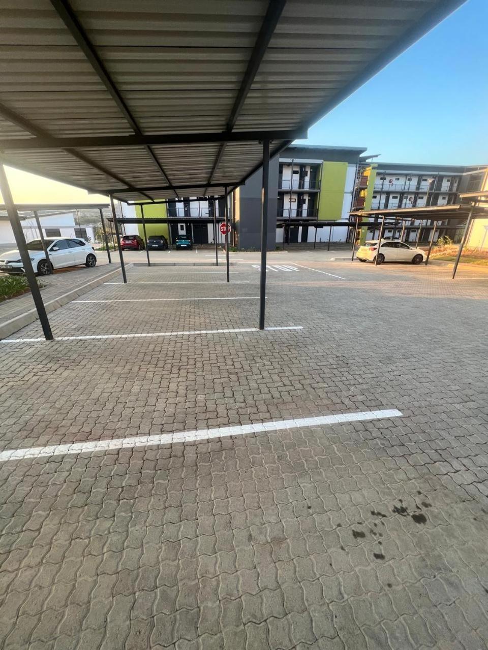 Lakhe Lethu Apartment: Valley Estate Apartment