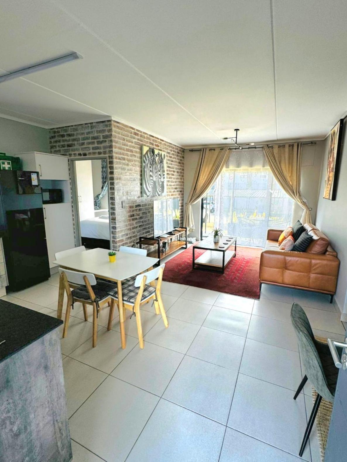Apartment Lakhe Lethu Apartment: Valley Estate *