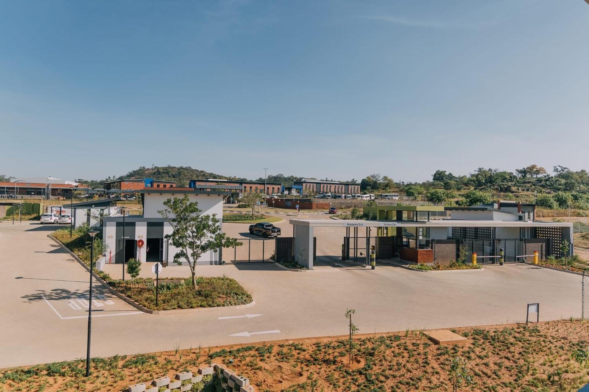 Lakhe Lethu Apartment: Valley Estate Apartment *