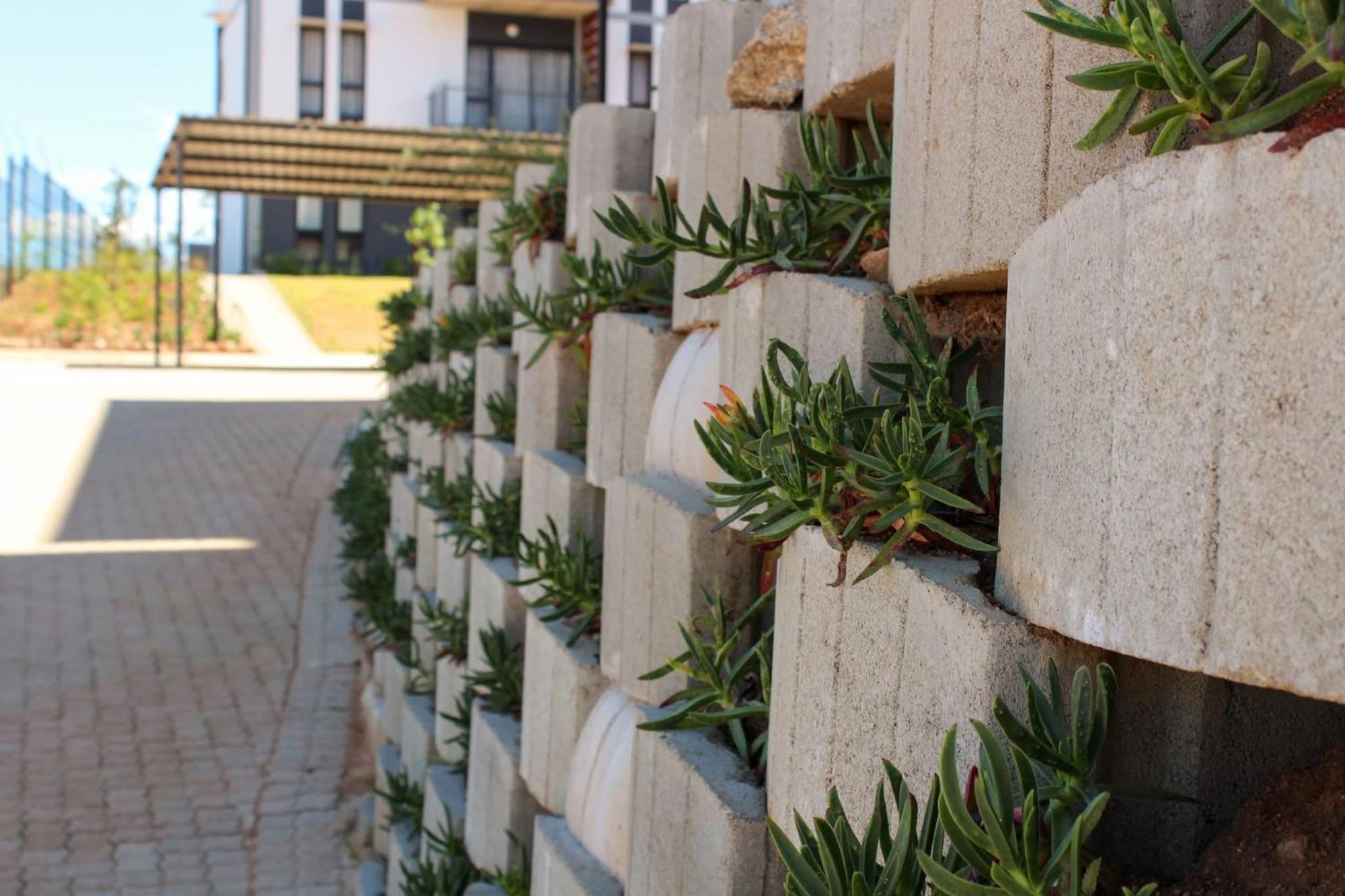 Lakhe Lethu Apartment: Valley Estate Apartment Mbombela