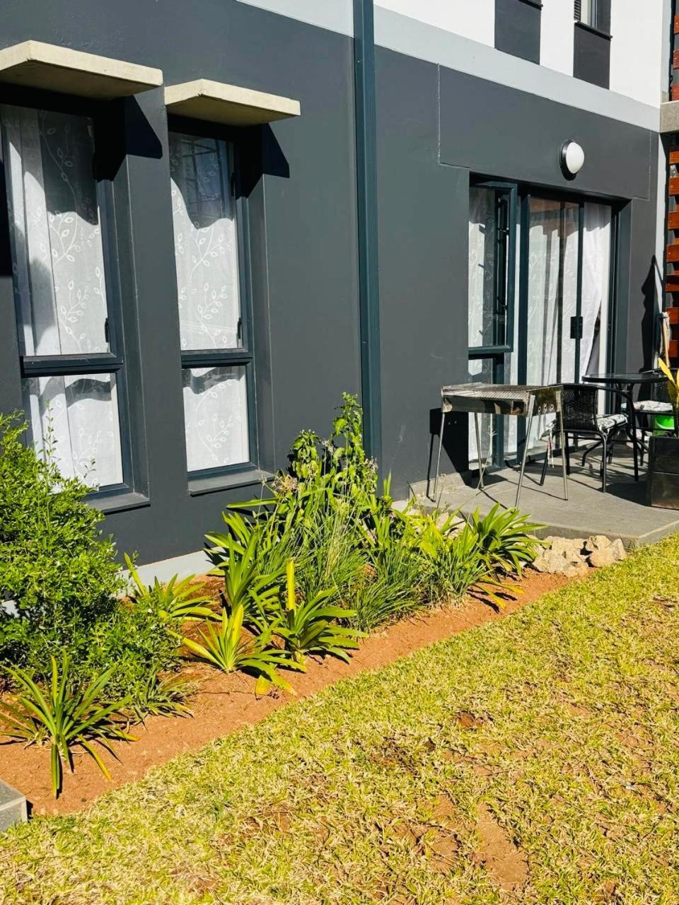 Apartment Lakhe Lethu Apartment: Valley Estate *